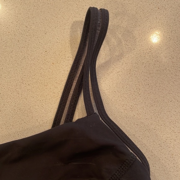 Lululemon sports bra - Picture 3 of 4